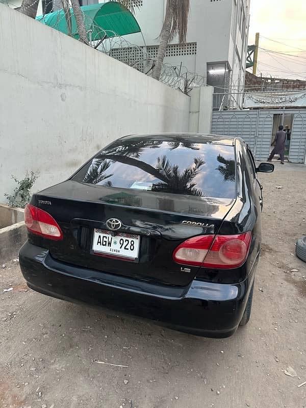 Toyota Corolla SE saloon 2004 1