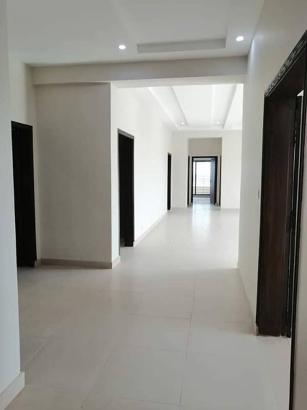 Brand New 10 Marla 3 Bedroom apartment Facing Lake view. Sector D Askari 11 Lahore 10