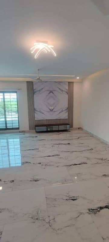 Brand New 10 Marla 3 Bedroom apartment Facing Lake view. Sector D Askari 11 Lahore 15