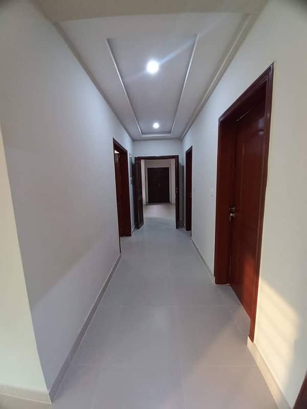 Brand New 10 Marla 3 Bedroom apartment Facing Lake view. Sector D Askari 11 Lahore 23