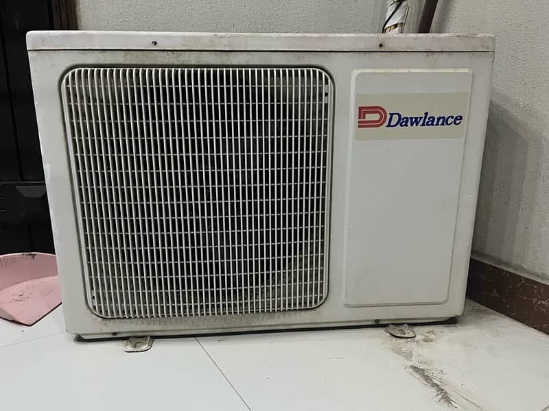 Dawlance Split AC (Non-inverter) Good Condition 0