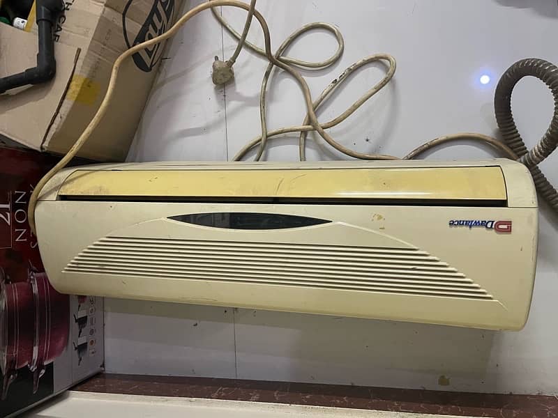 Dawlance Split AC (Non-inverter) Good Condition 3