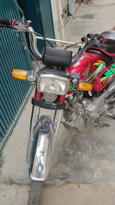 Honda cd70 available in good condition 4