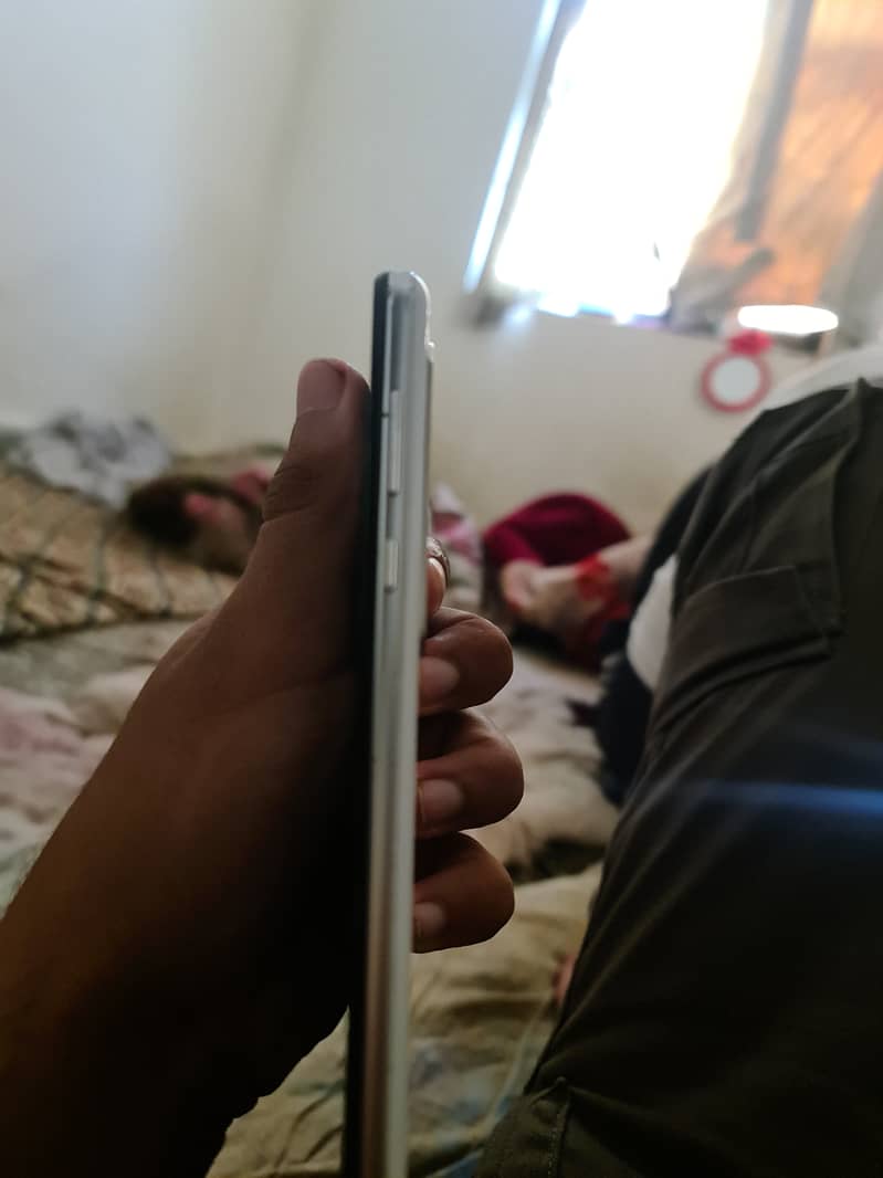 Aquos R5G Gaming Phone Urgent Sell 9