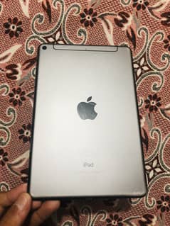 Ipad mine 5 64 gb simi working