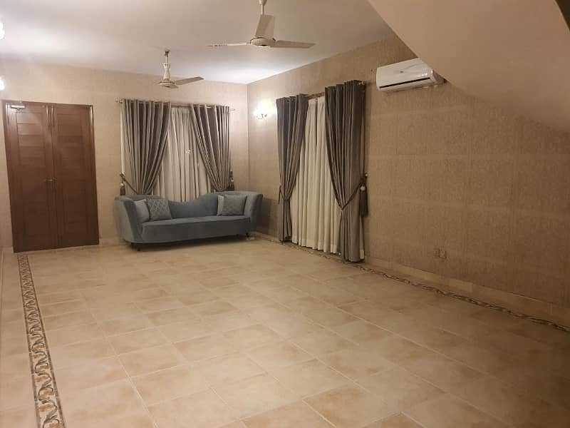 Out Class 350 Yards Bungalow is Available For Rent 4