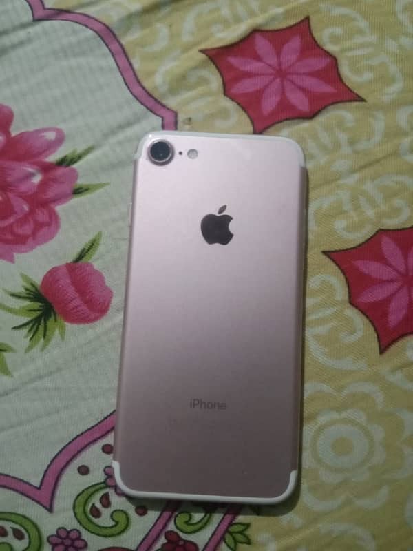 iPhone 7 non pta 128 gb 10 by 9.5 only Bettry chnge urjent sale 0