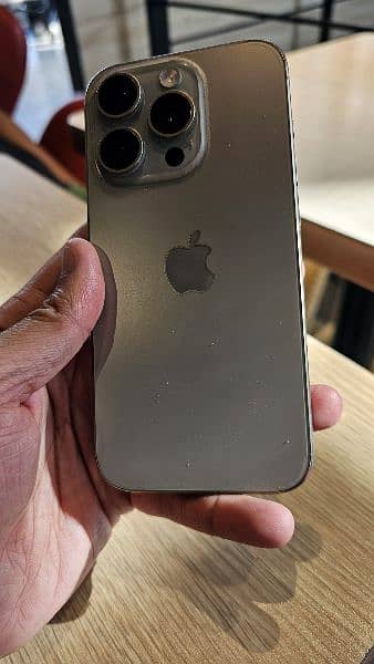 Iphone 15 pro PTA 9