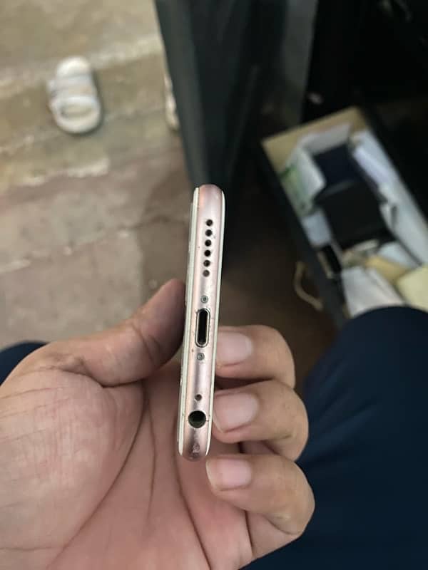 iphone 6s 64GB non pta 1