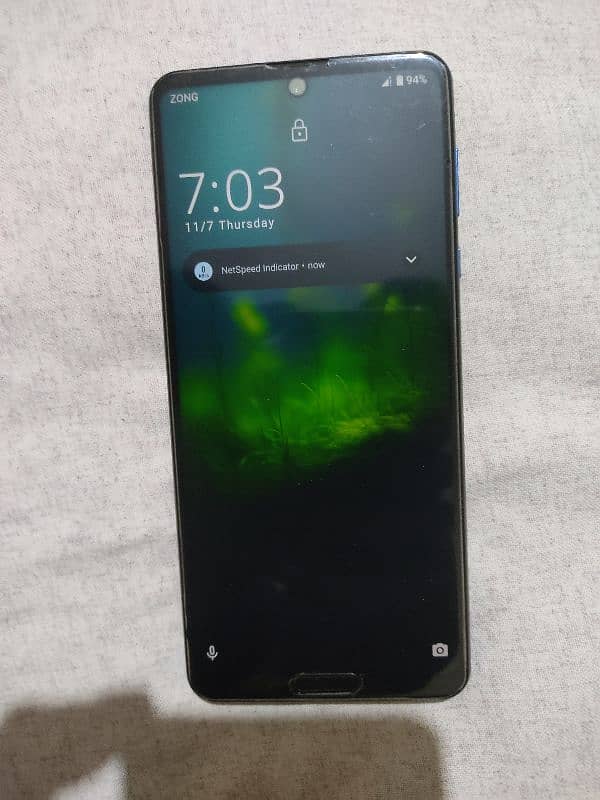 Sharp Aquos R5G 1