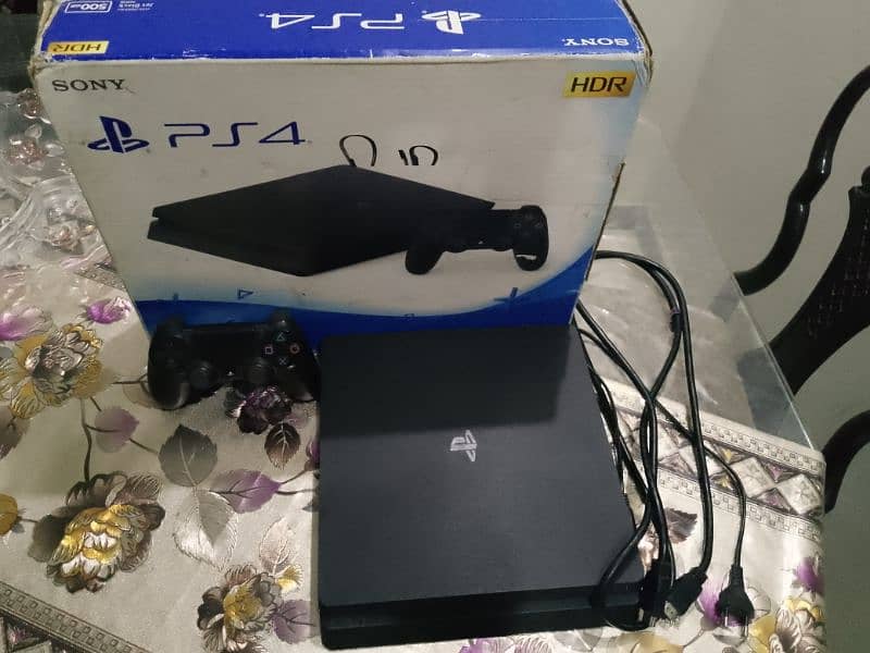 PS4 slim 500 gb with box 3