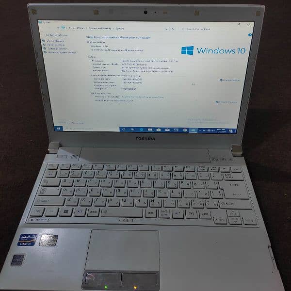 Toshiba Cor i3 laptop 1