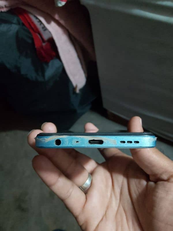 Oppo a18 condition 9. . 5/10 with original box and charger 3