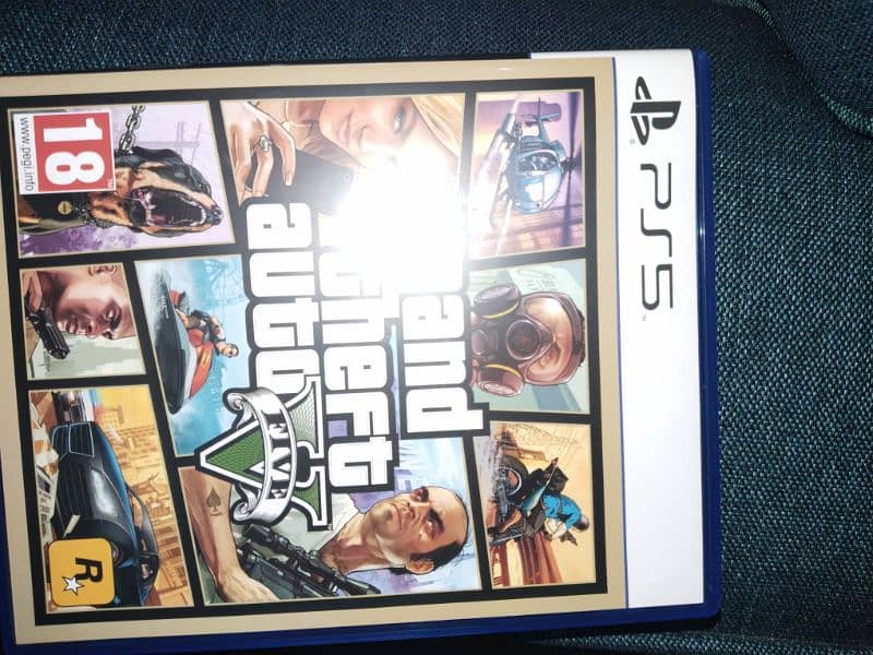 Ps5 Slim with GTA 5 cd only used 10 days 2