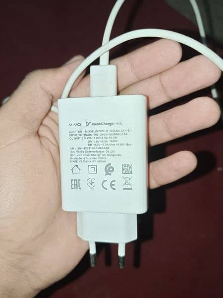 44 Watt original box Wala charger hai 0