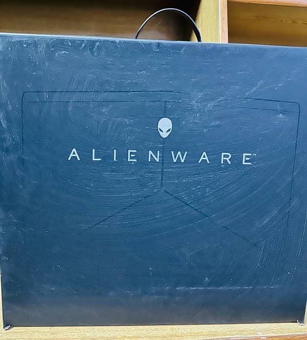 Alienware 15R3 Gaming – i7, GTX 1070, 16GB RAM, 256GB SSD + 1TB HDD 2