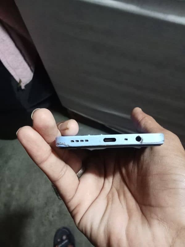 Realme note 50 condition 10/10 with original box and charger 5