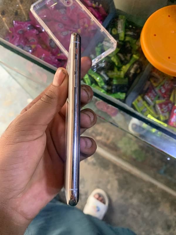 apple iPhone XS 64gb jv 3