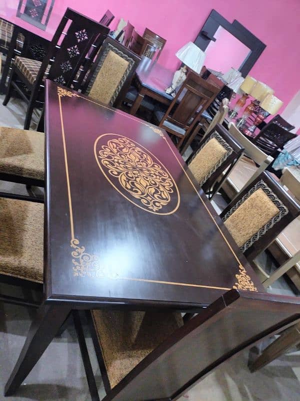 Dinning table 0