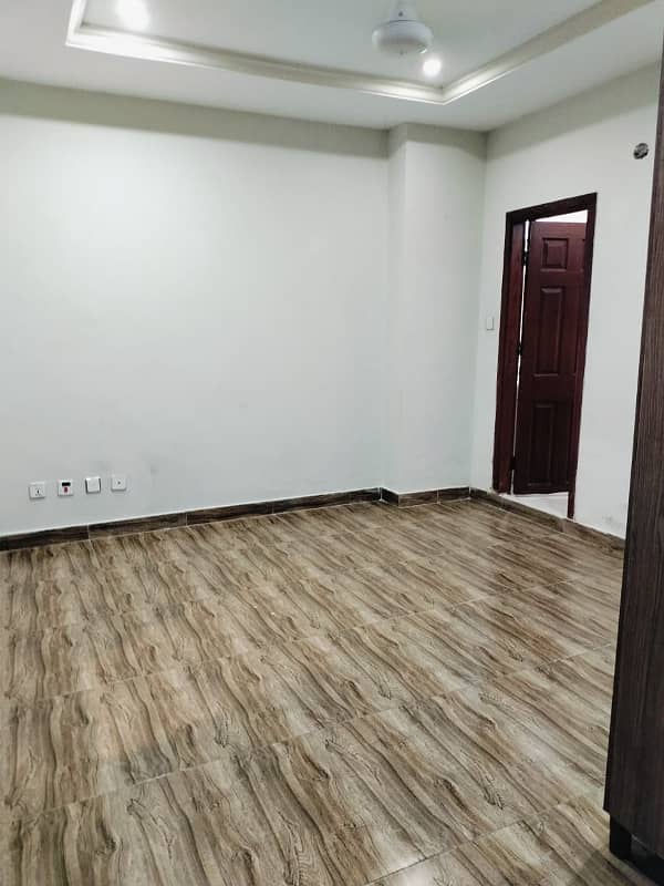 2 Bedroom Unfurnished Apartment Available For Rent in E/11/4 6