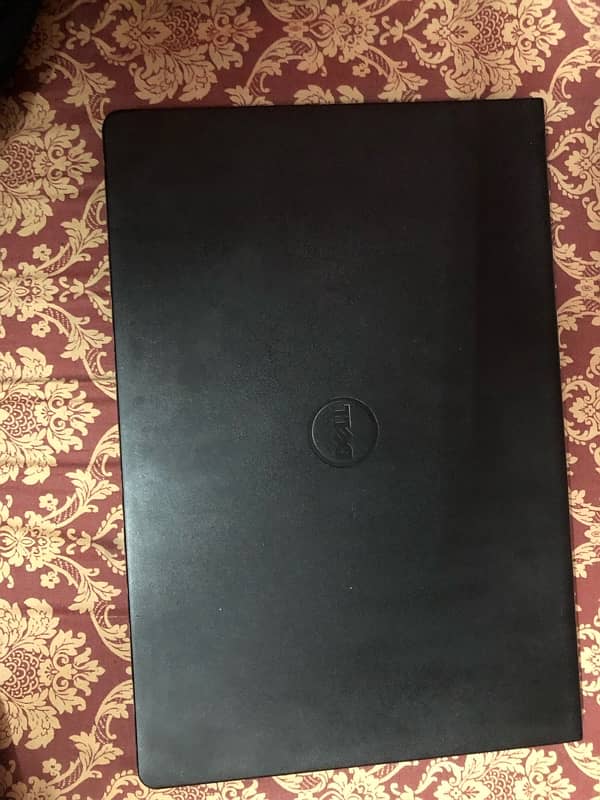 Dell inspiron 15000series 1tb rom 4gb ram core i3 4