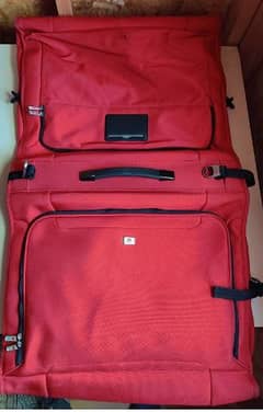 Travel Bags of brands like(Victorinox Swiss Army,BMW & Beverly Hills)