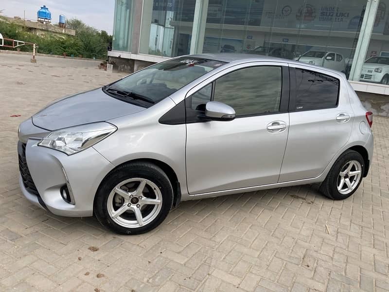 Toyota Vitz 2017 3