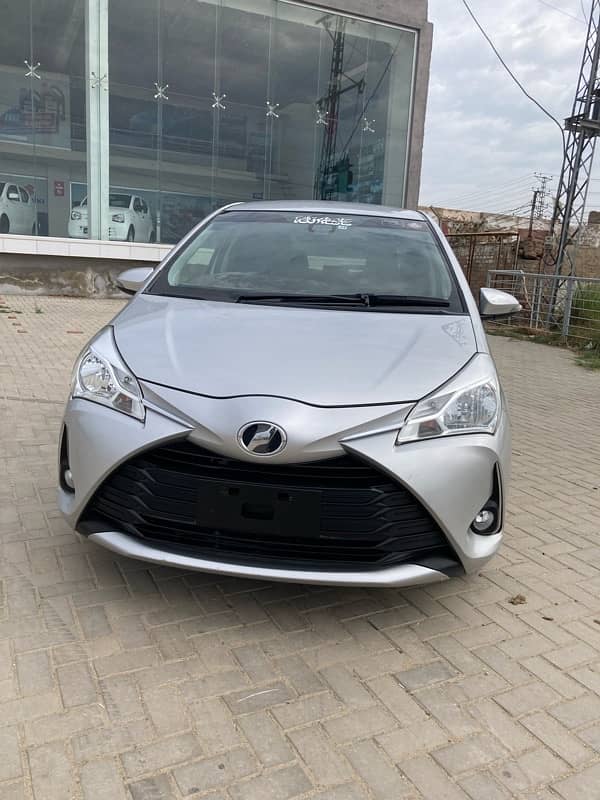 Toyota Vitz 2017 4