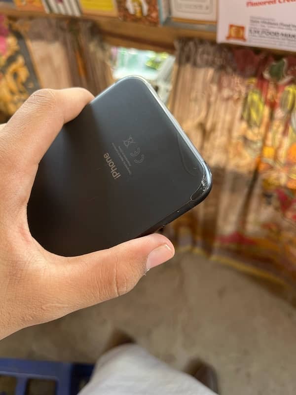 iphone xr black 3