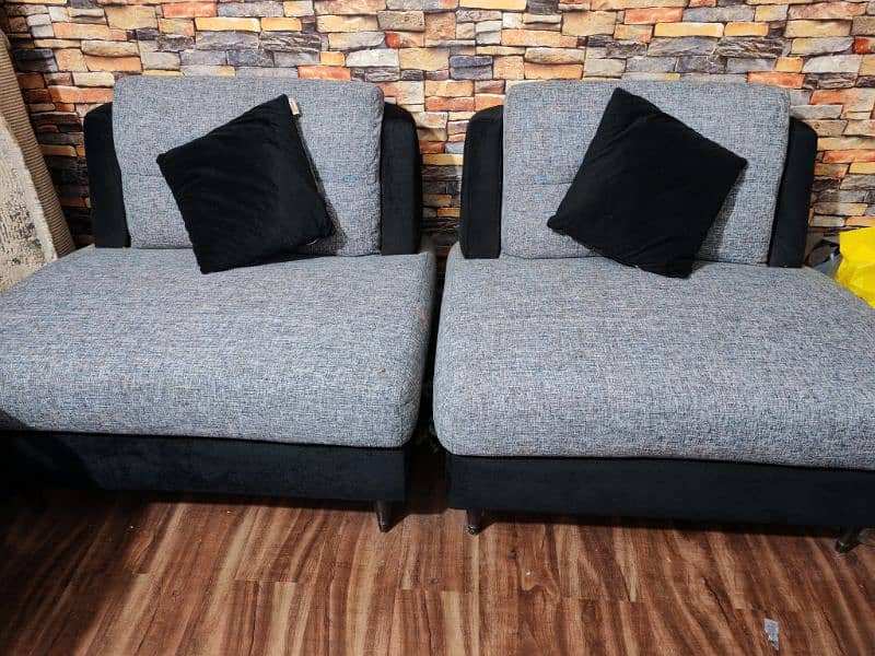 zubaidas branded 5 seater sofa 1