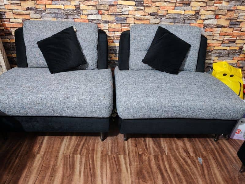 zubaidas branded 5 seater sofa 2