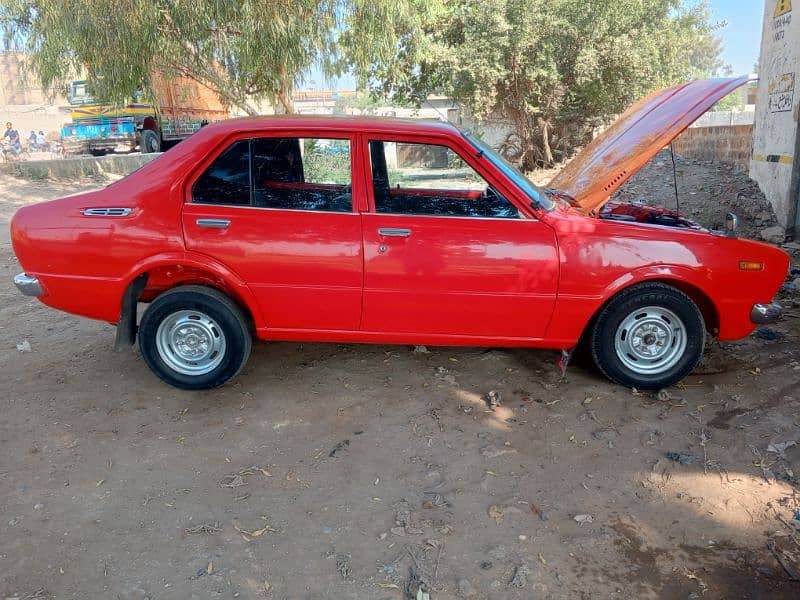 Toyota Corolla XE 1976 6