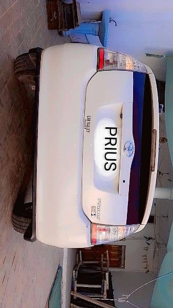 Toyota Prius 2007 03068205315 please contact me in this number 1