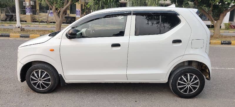 Suzuki Alto 2015 3