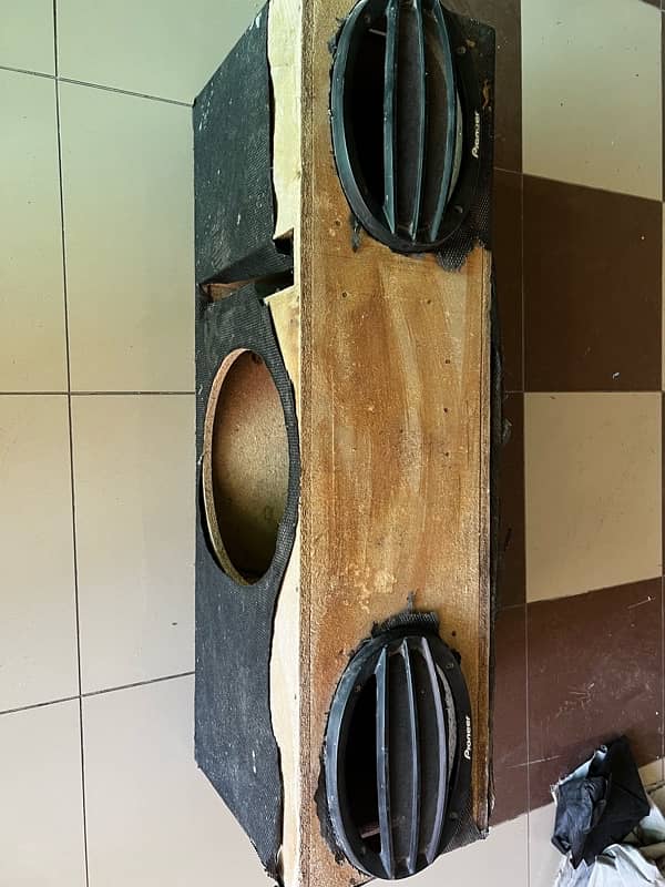 Woofer speaker box 1