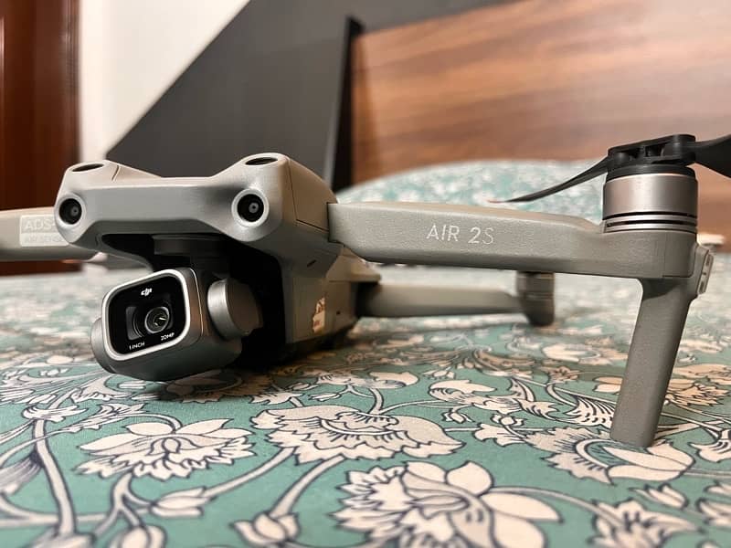 Dji Air 2s fly more combo 8/10 condition 7