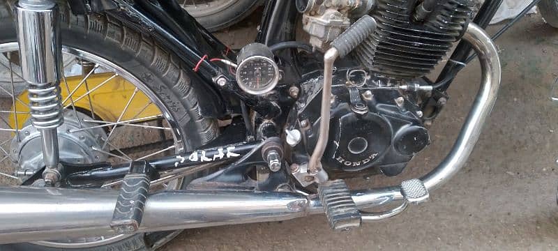 Honda CG-125cc Karachi with file book 5