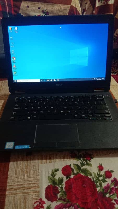 leptop latitude 7270 0