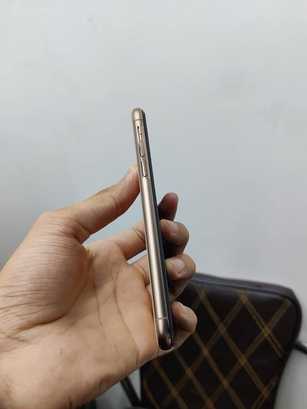 iPhone Xs ( Dual Sim PTA Approved ) 2