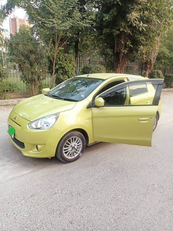 Mitsubishi Mirage 2014 1