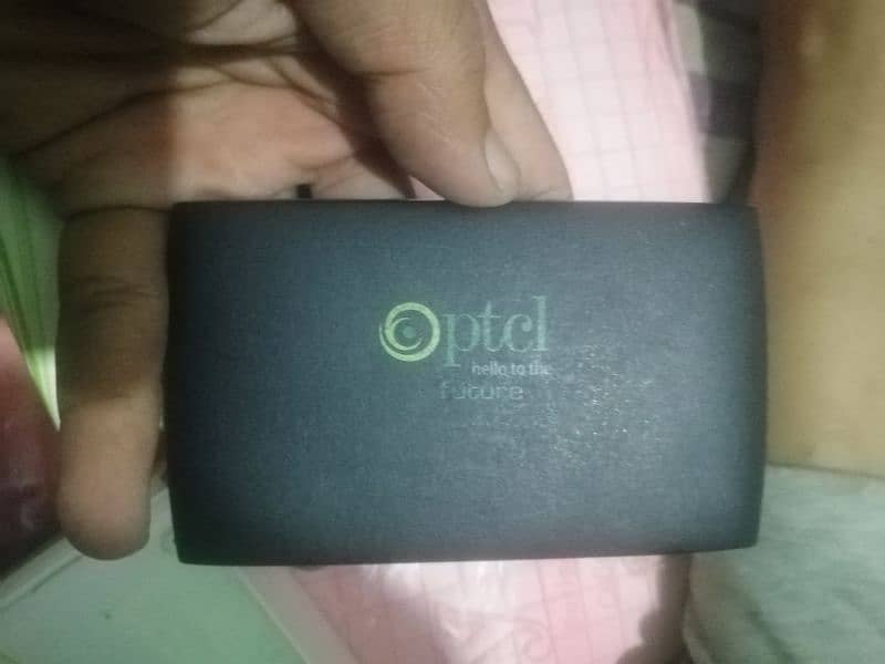 ptcl evo with box ( 0 3 2 2 5 3 9 9 0 8 9) 1