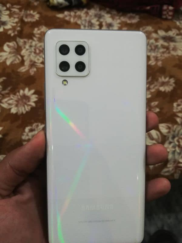 Samsung a42 5g non/pta bahir ka ha 10/10 condition ha blkl new ha. 0