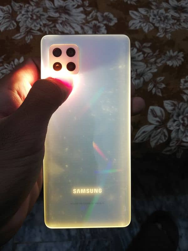 Samsung a42 5g non/pta bahir ka ha 10/10 condition ha blkl new ha. 1