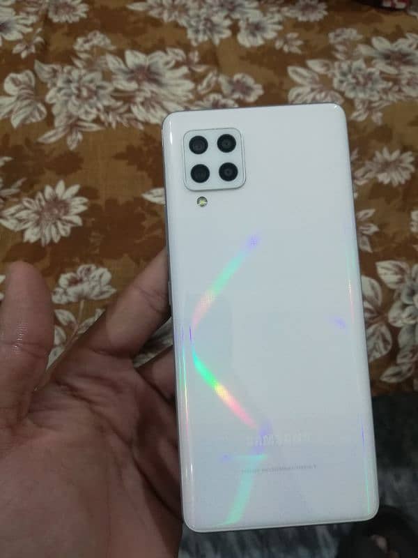 Samsung a42 5g non/pta bahir ka ha 10/10 condition ha blkl new ha. 7