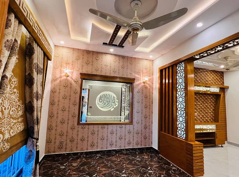 5 MARLA SAB SY SASTA LUXURY BRAND NEW HOUSE FOR SALE DEVELPER NEEDY 19