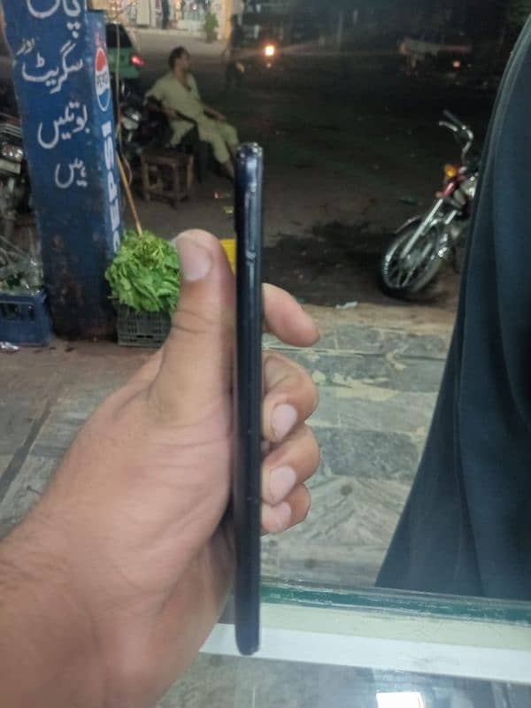 Vivo S1 pro only phone no box no charger 8/128 3