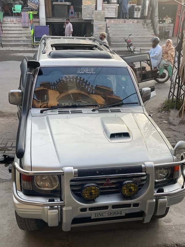 Mitsubishi Pajero 1994 12