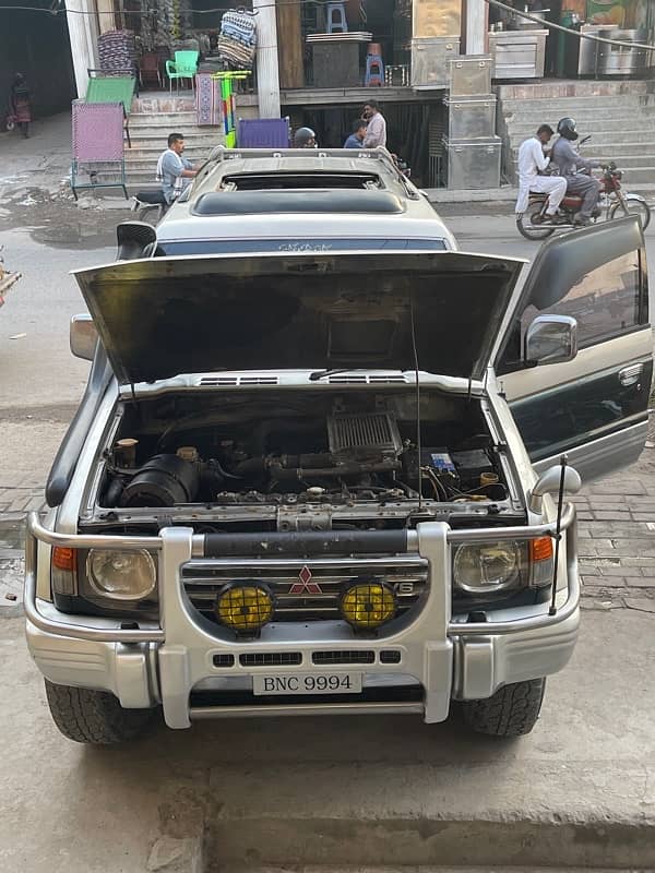 Mitsubishi Pajero 1994 17