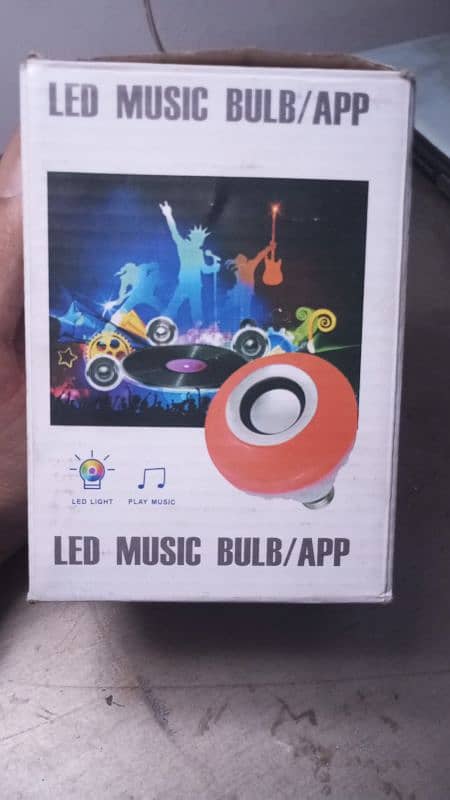 MP3 bulb with different colours 2