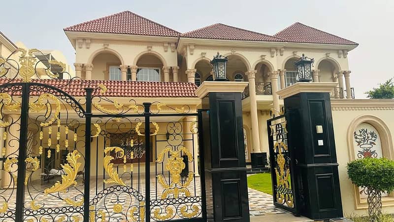 2 KANAL ULTRA LUXURY SPANISH HOUSE FOR SALE IN BAHRIA TOWN LAHORE 0